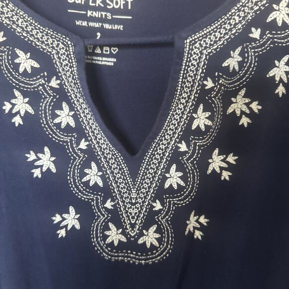 Torrid Size 2 Knit Blue Boho Dress With White Embroidery Midi - Picture 7 of 8